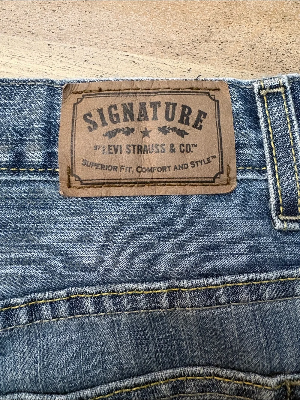 Signature by Levi’s Boys 14 Reg Bootcut Jeans Adjustable Waist VGUC Medium Wash